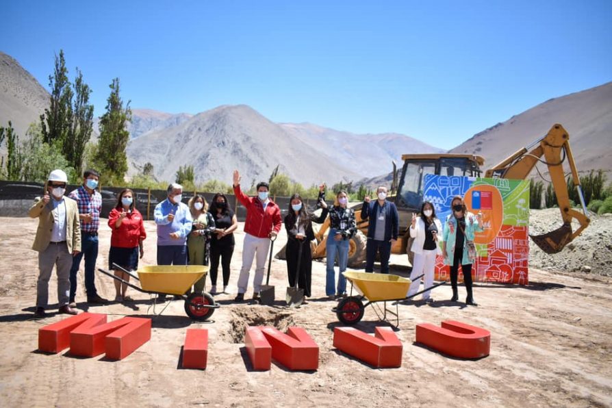 Gobierno inicia construcción de 24 viviendas en Alto del Carmen