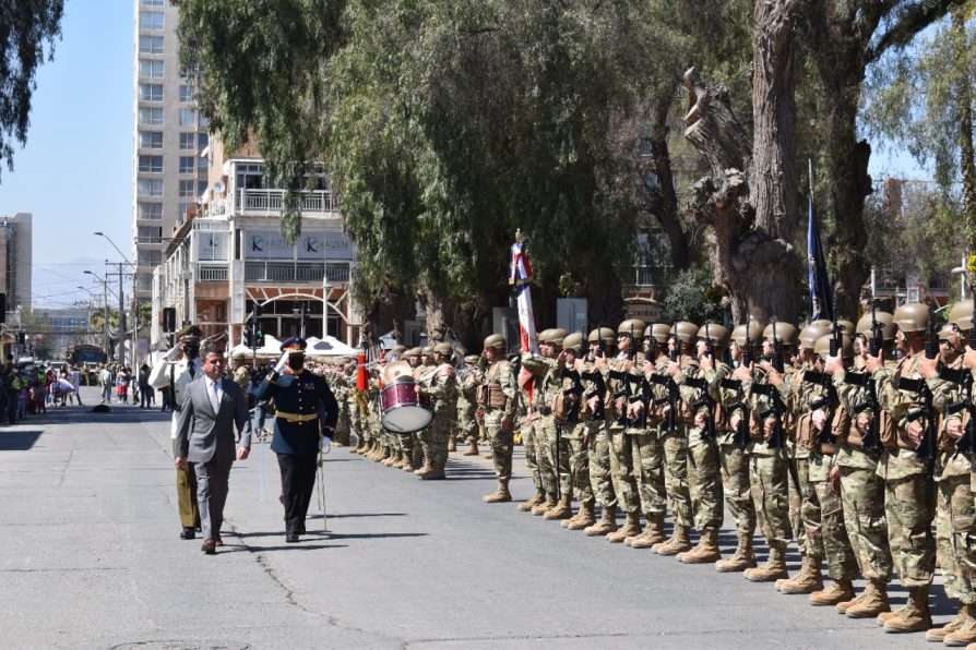 Impecable desfile marcó el aniversario 212 de las Glorias del Ejército