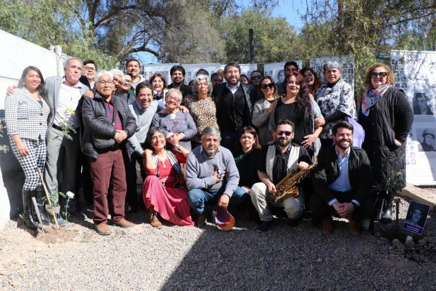 Con iniciativa Árboles por la Memoria rinden homenaje a víctimas de la dictadura militar en Atacama