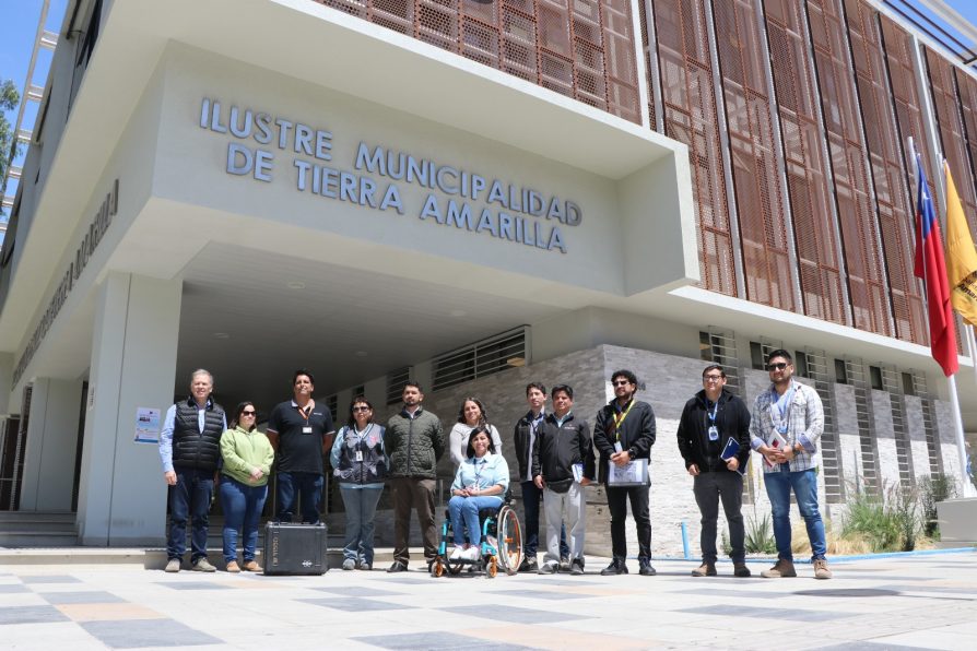 Autoridades y equipos técnicos analizan posibles puntos para toma de muestras de Estudio de suelo y agua en Tierra Amarilla