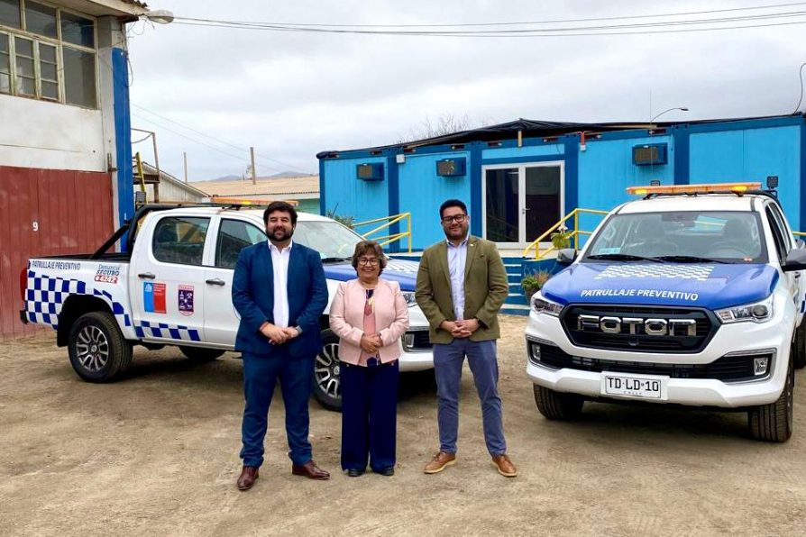 Gobierno entrega nuevos vehículos para fortalecer la Seguridad Pública en Chañaral