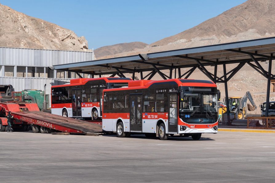 Llegaron los primeros buses que convertirán a Copiapó en la primera ciudad de Sudamérica en tener transporte público 100% eléctrico