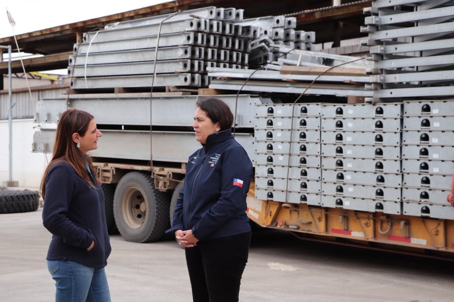 Gobierno avanza en la recuperación de la conectividad en Freirina con la llegada de puente mecano